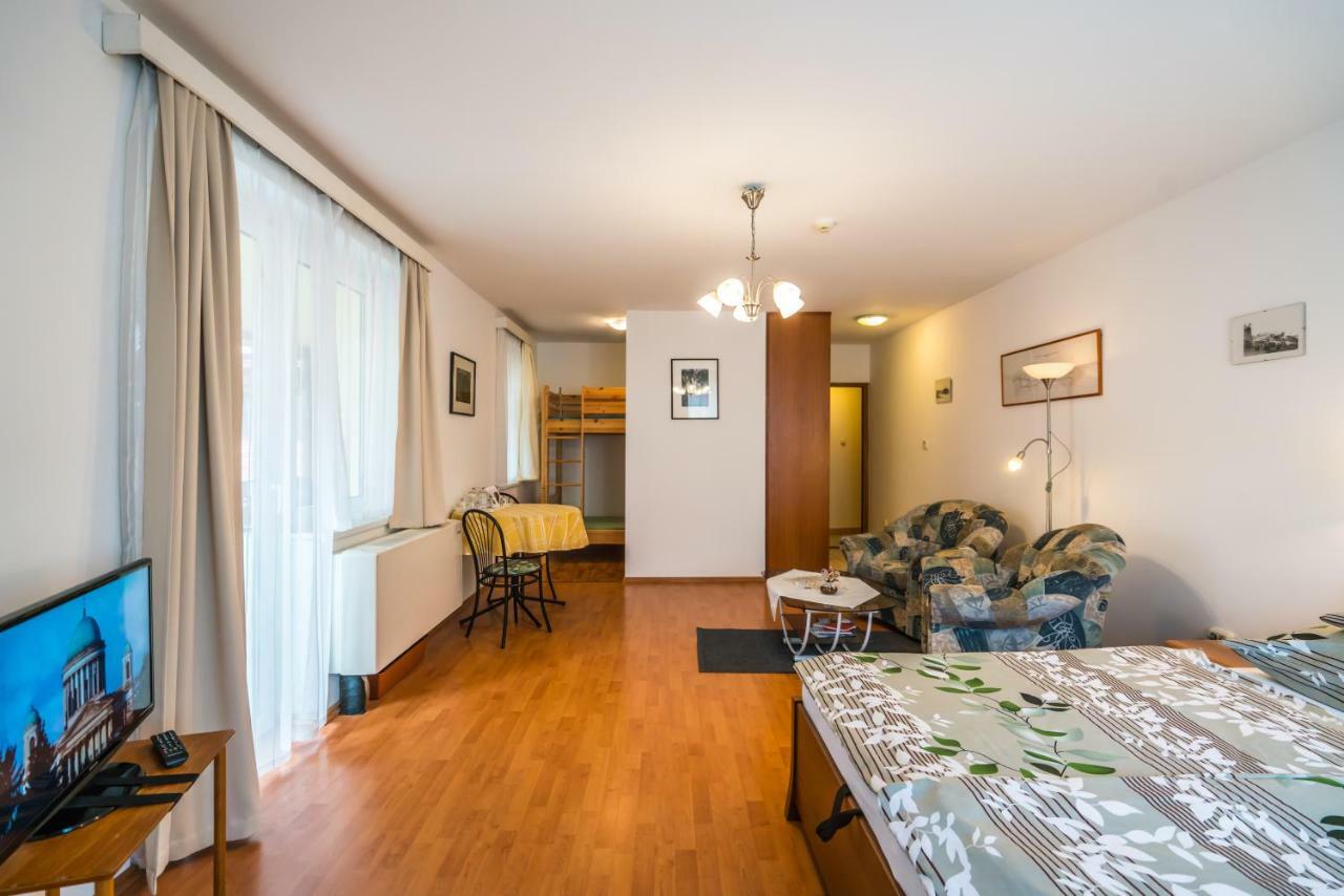 Szent Kristof Panzio Hotel Esztergom Buitenkant foto