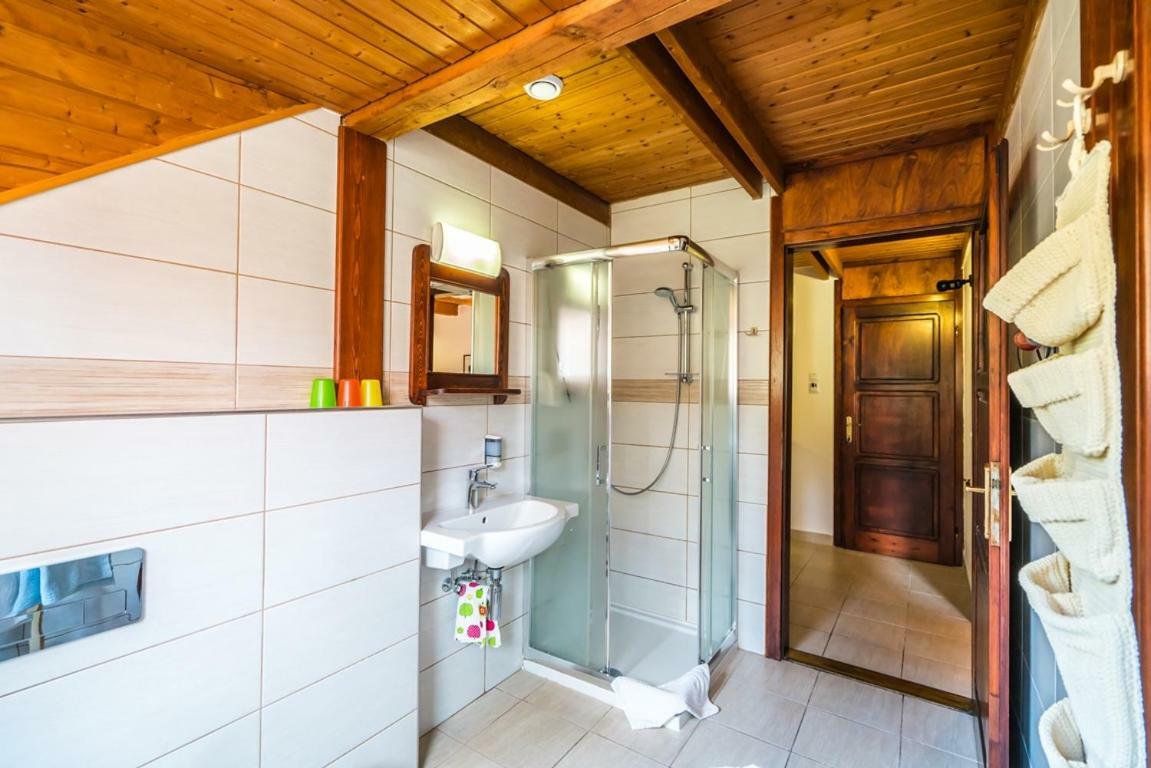 Szent Kristof Panzio Hotel Esztergom Buitenkant foto