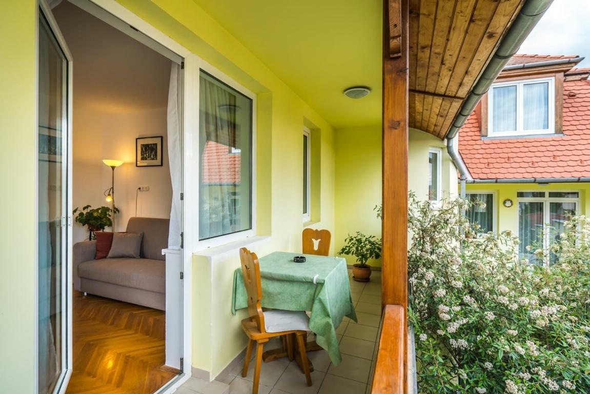 Szent Kristof Panzio Hotel Esztergom Buitenkant foto